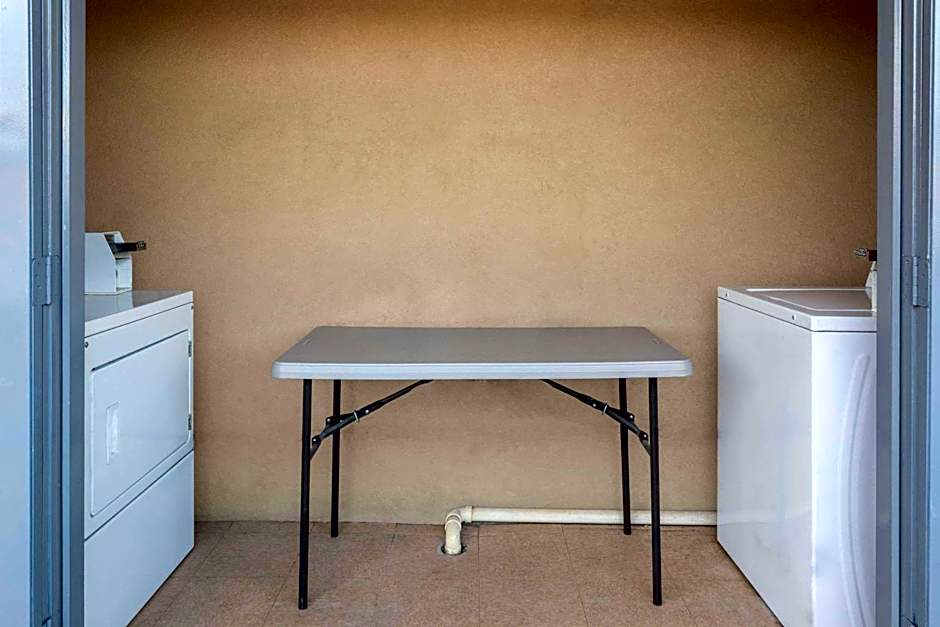 Days Inn by Wyndham Leesville