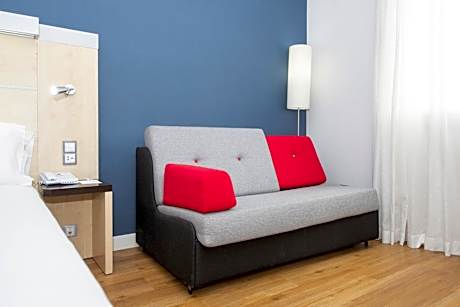 Holiday Inn Express Barcelona City 22@ By IHG