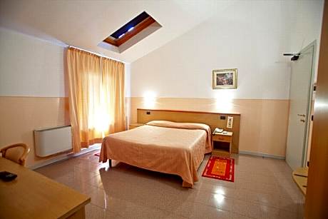 Single Room with Bathroom