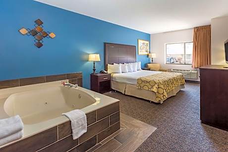 1 King Bed Studio Suite Non-Smoking