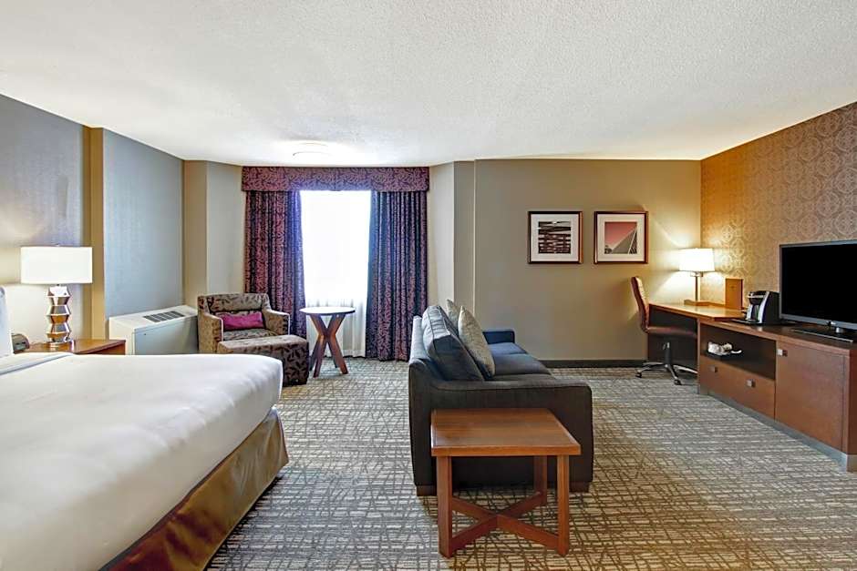 DoubleTree by Hilton West Edmonton