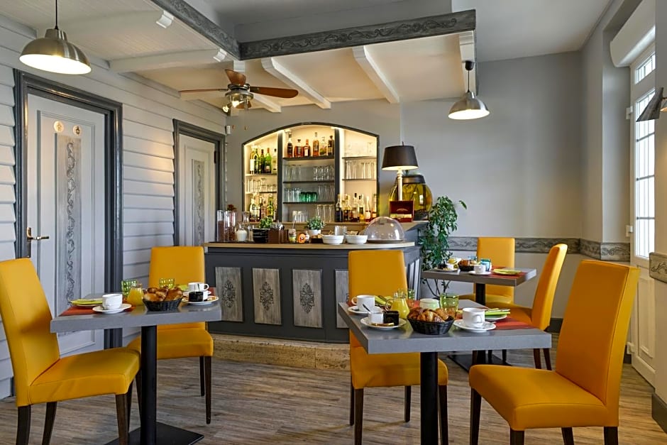 Logis Hôtel du Dauphin