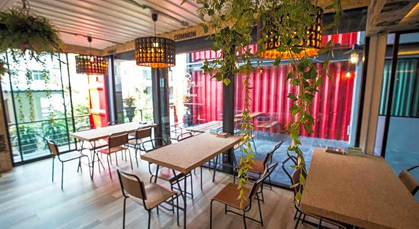 Sleepbox Sukhumvit 22