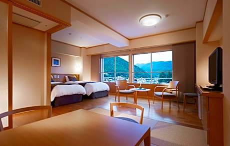 Superior Room with Tatami Area