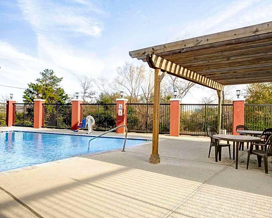 Quality Inn & Suites Bryan-College Station