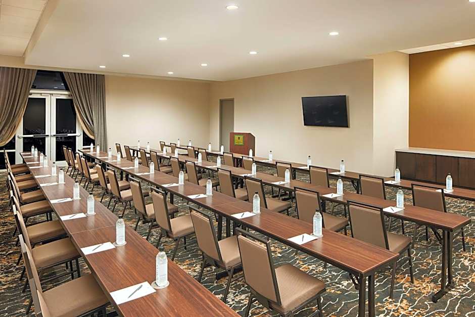 Embassy Suites by Hilton Huntsville