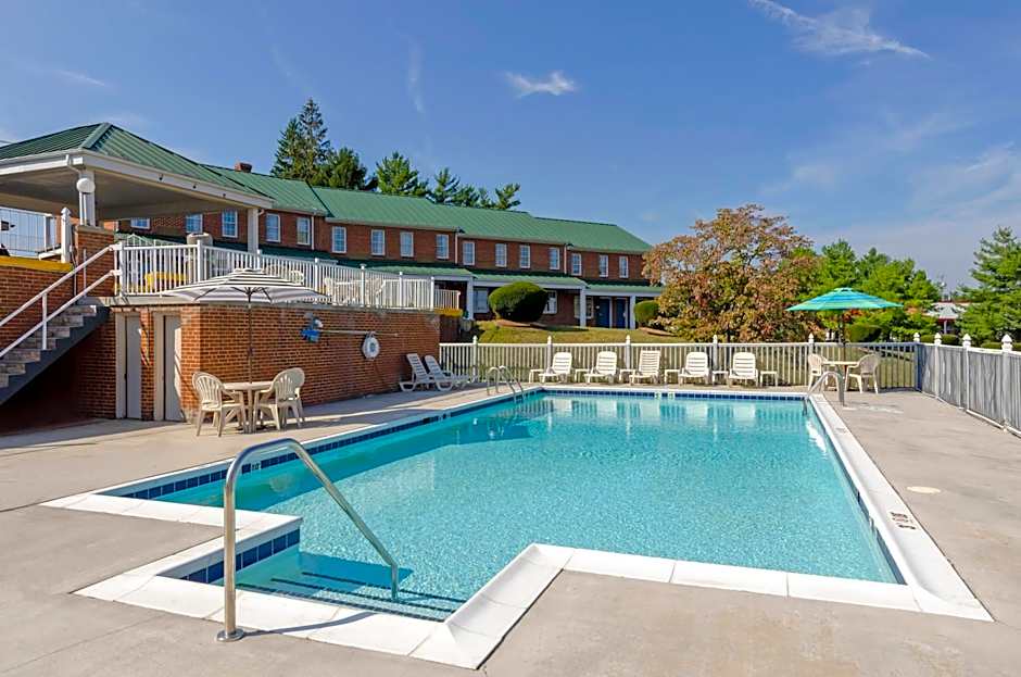 Econo Lodge Waynesboro - Skyline Drive