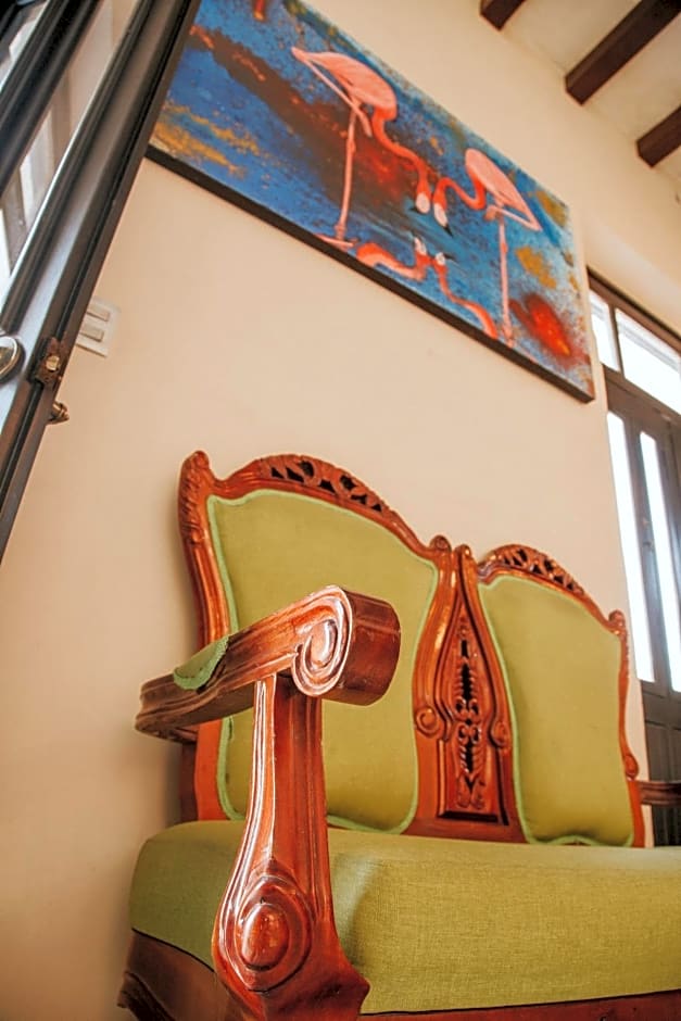 Hotel Holly