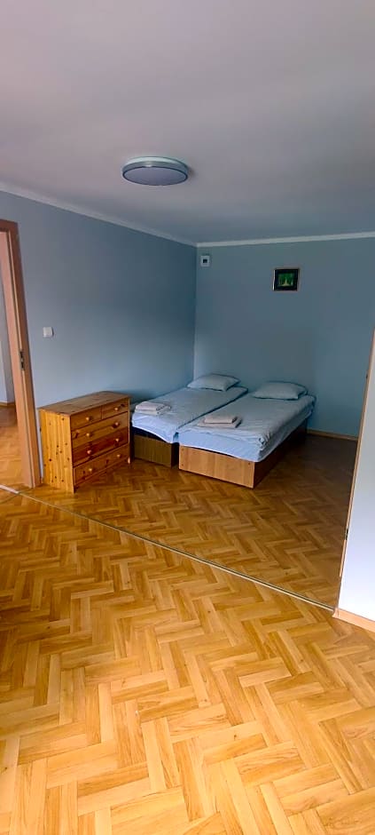 Pod bocianim gniazdem