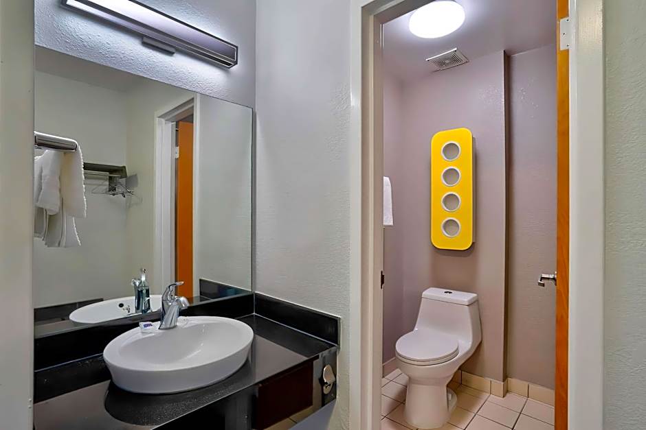 Motel 6 Virginia Beach