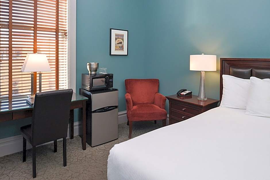Photo 1 of 5 of Euro 1 Queen Bed