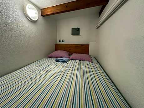 Double room – Shared bathroom