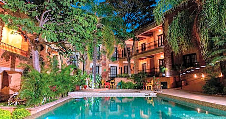 Casa de Adobe Gallery & Luxury Boutique