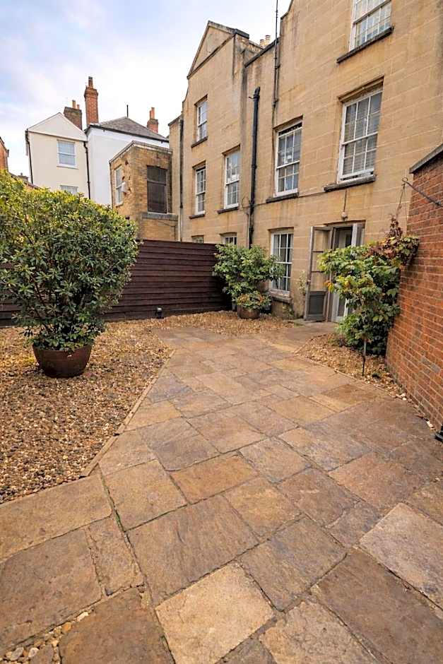 Vanbrugh House Hotel