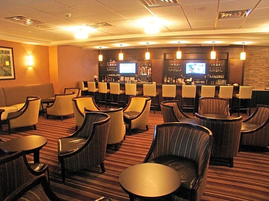 Armoni Inn & Suites