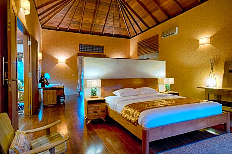 One Bedroom Suite with Pool Access