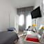 MoMo Seaview Hotel
