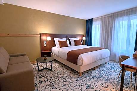 Junior Suite with Saint Nicolas street View