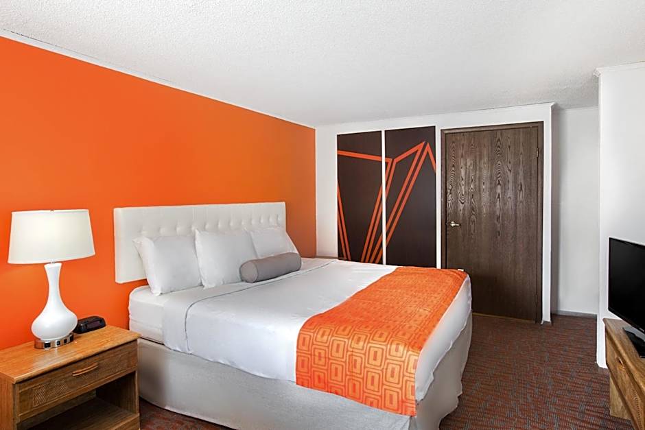 Howard Johnson by Wyndham Wilmington