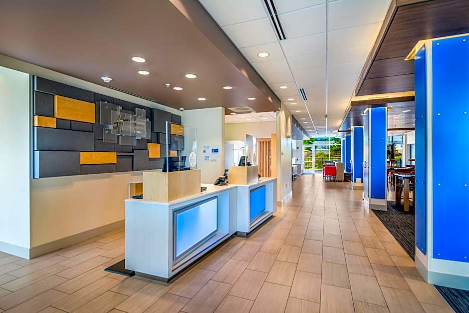 Holiday Inn Express and Suites Asheboro By IHG