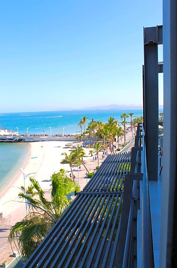 Seven Crown La Paz Malecon