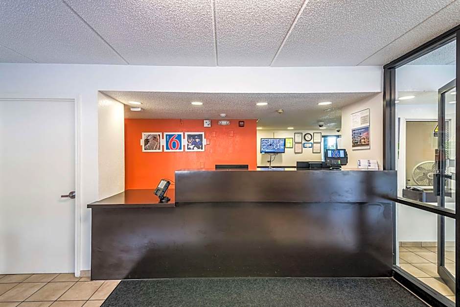 Motel 6-Birmingham, AL