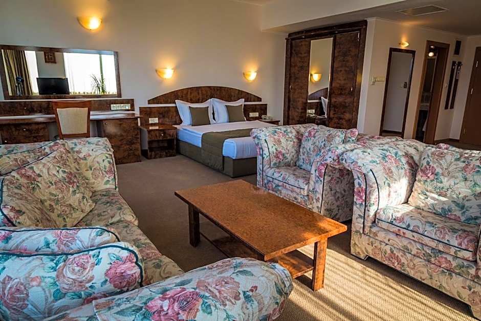 Hotel Sevlievo Plaza