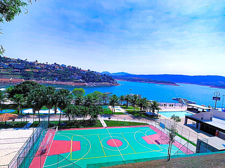 Suíte com Vista para o Lago em Capitólio em Escarpas do Lago