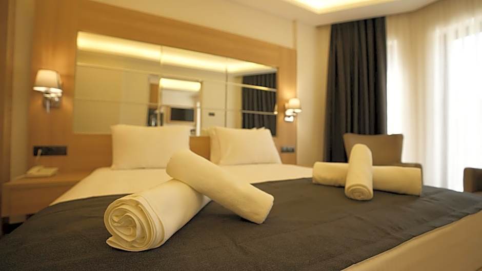 Alesta Seaside Residence