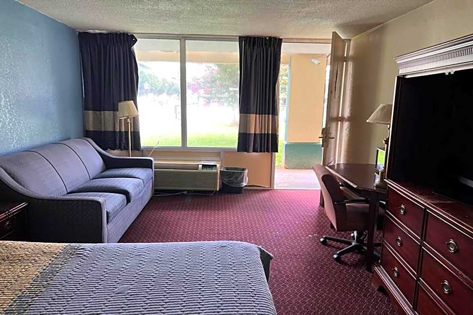 Super Inn & Suites by OYO Milledgeville