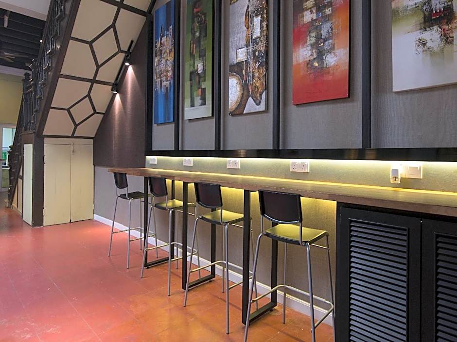 iStay Hotel