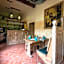 Hotel Selsky Dvur - Bohemian Village Courtyard