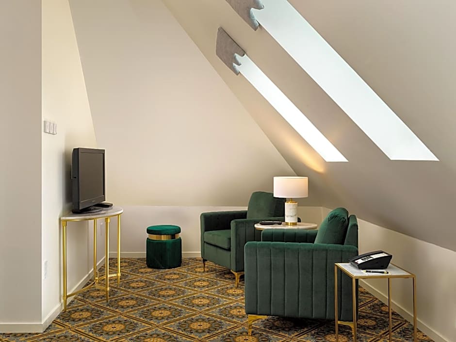 Pendray Inn and Tea House