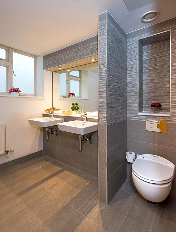 The Park City Grand Plaza Kensington Hotel