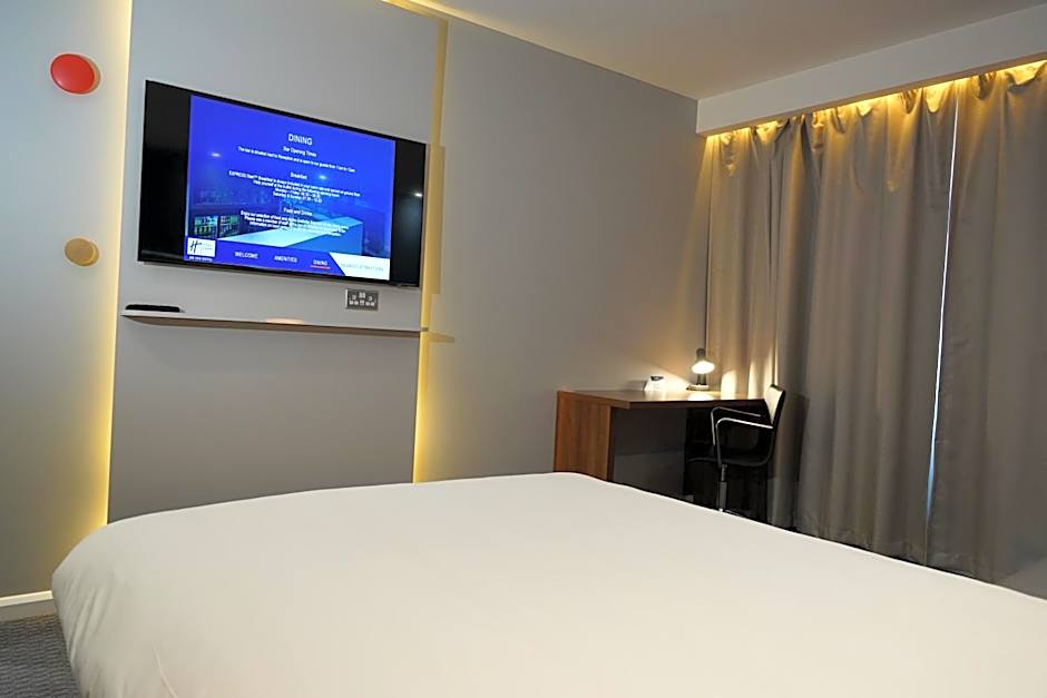 Holiday Inn Express Harlow By IHG