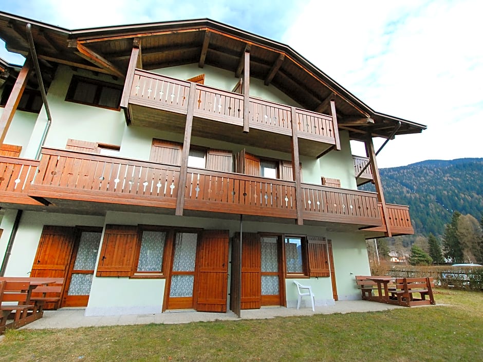 Beverly - Two Bedroom No.3