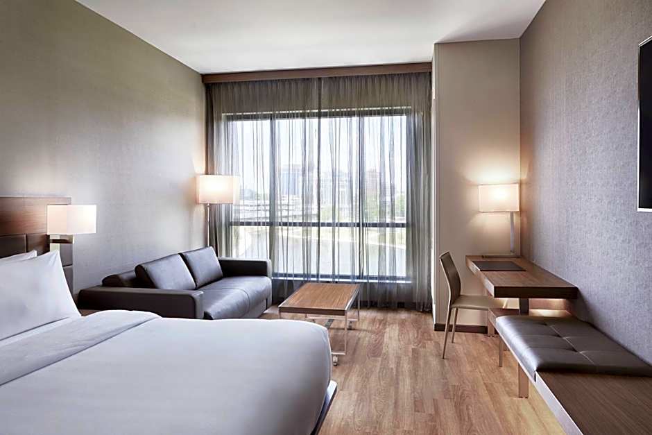 AC Hotel by Marriott Huntsville Downtown