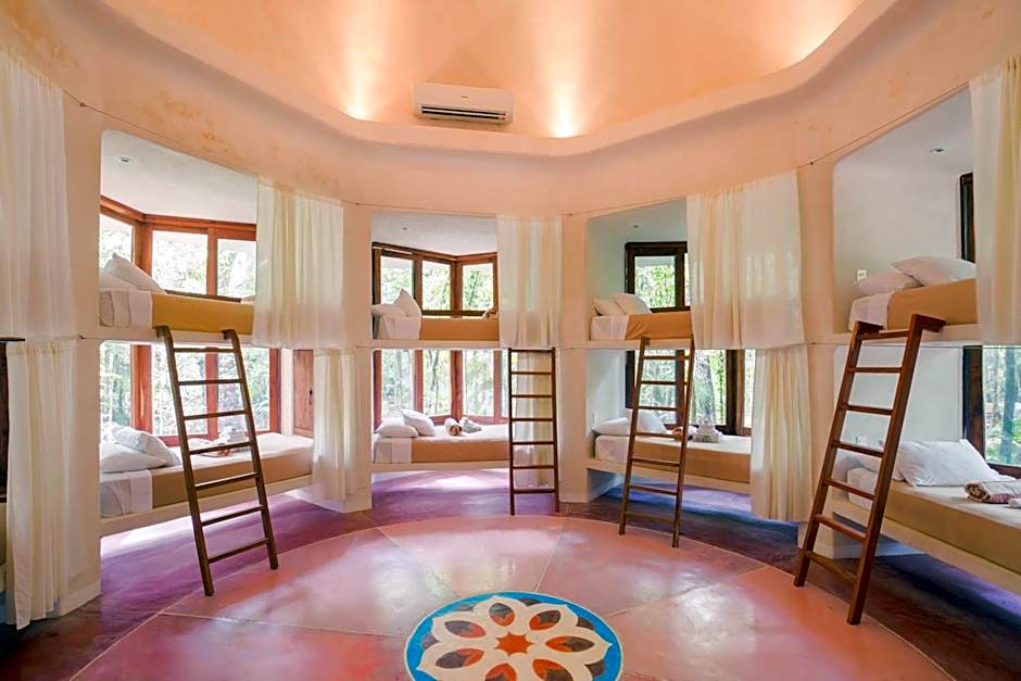 Hotel Holistika Tulum