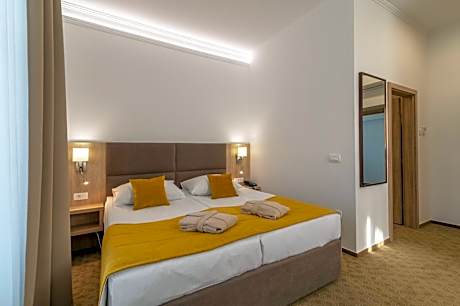 Comfort Double Room with Garden View