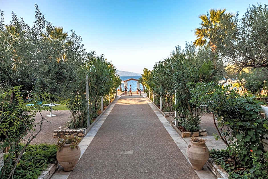 Calamos Beach Family Club