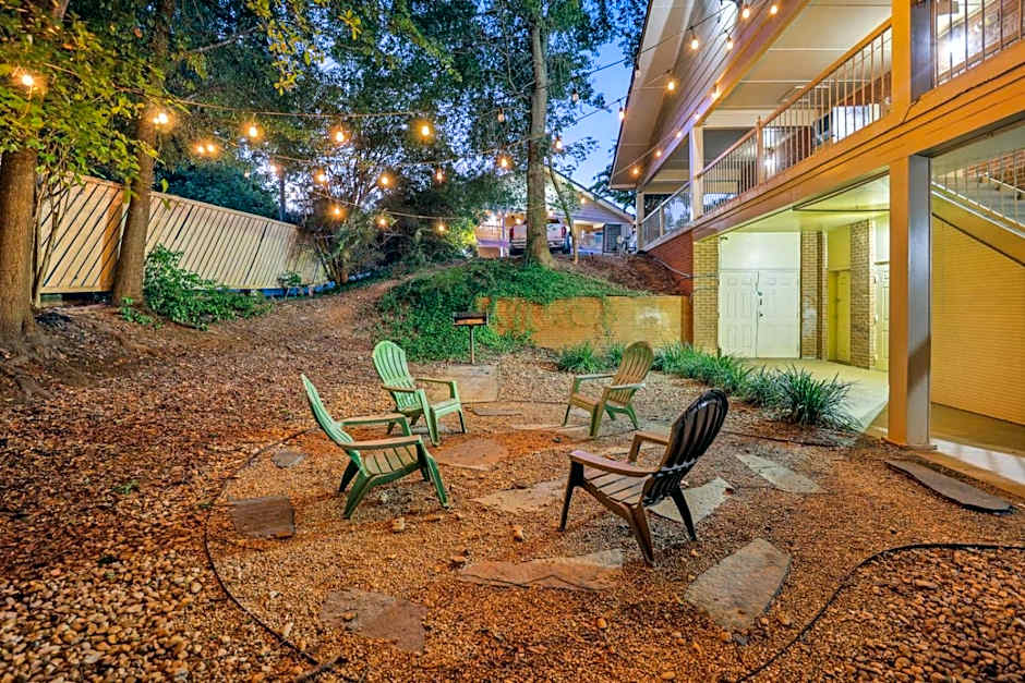The Guest Lodge Gainesville