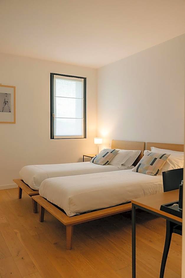 Stilla Rooms & Contemporary Cuisine