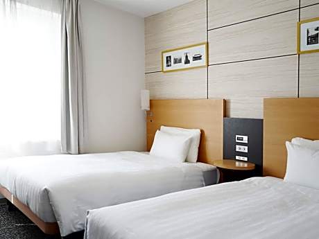 Twin Room - Non-Smoking