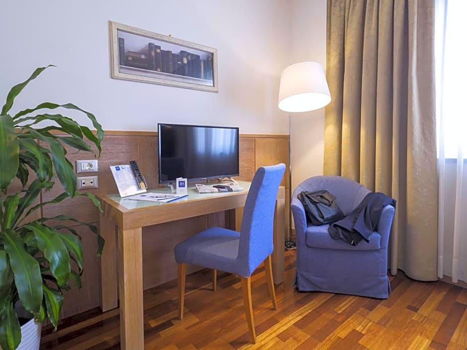 iH Hotels Firenze Business