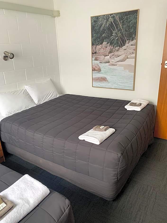Brooklyne Motel Sanson