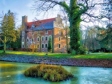 Zamek na wodzie w Wojnowicach