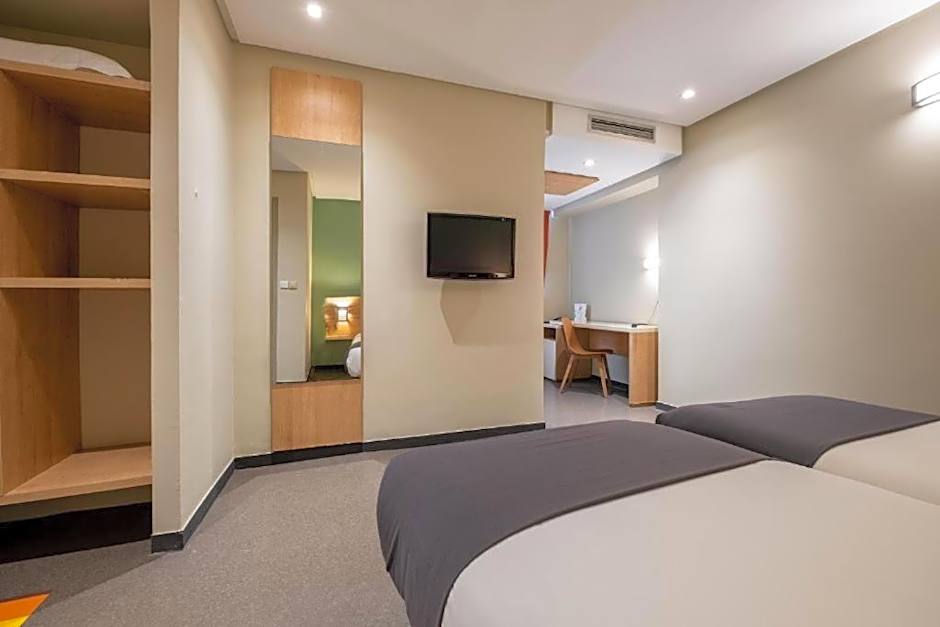 Manzil Hotel