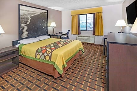 1 Queen Bed, Mobility Accessible Room, Roll-in Shower, Non-Smoking