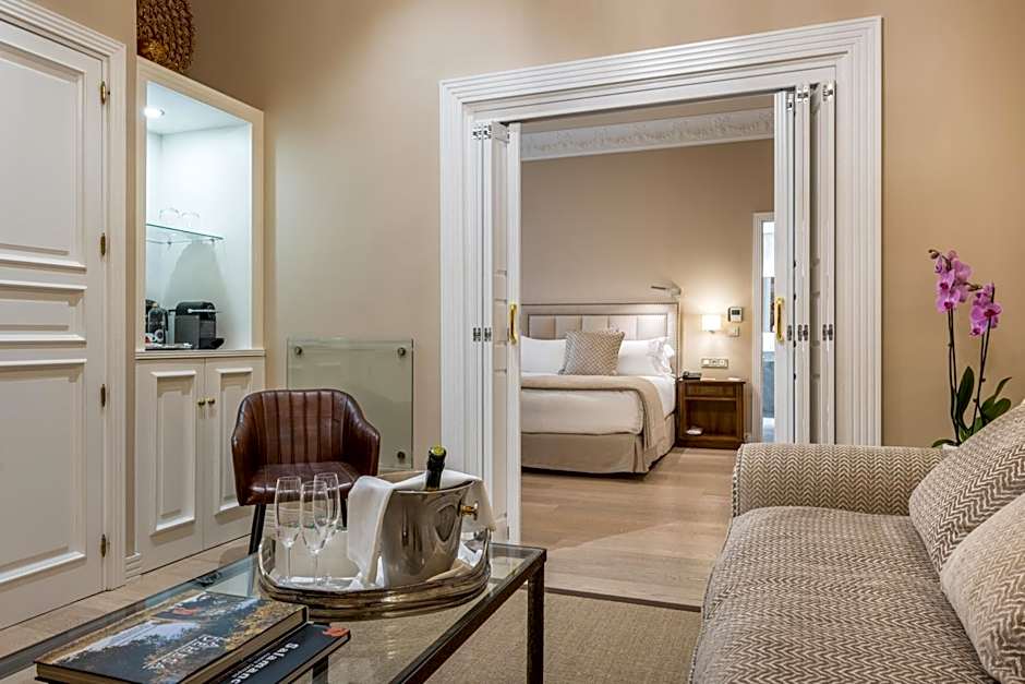 Photo 1 of 6 of Junior Suite