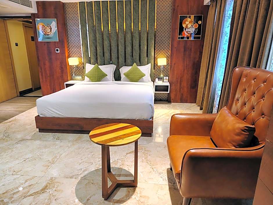 LUXUS INN DHANBAD